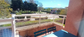 PIERRES DE JADE Appartement avec terrasse en residence avec piscine - parking Wifi